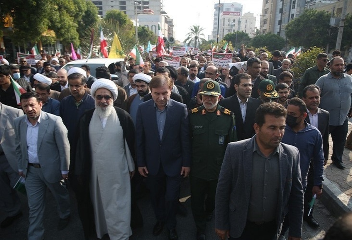 استاندار بوشهر : موفقیت و گذر از بحران‌ها در اتحاد و همبستگی مردم است