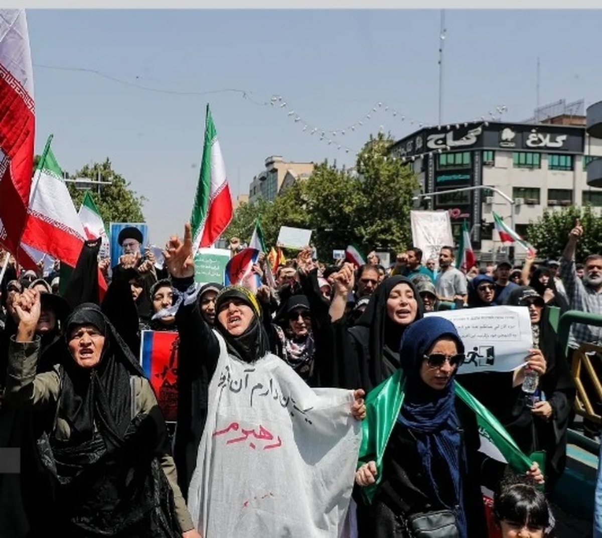 دعوت تشکل‌های حوزه نشر و ادبیات از مردم برای حضور در راهپیمایی علیه آشوب