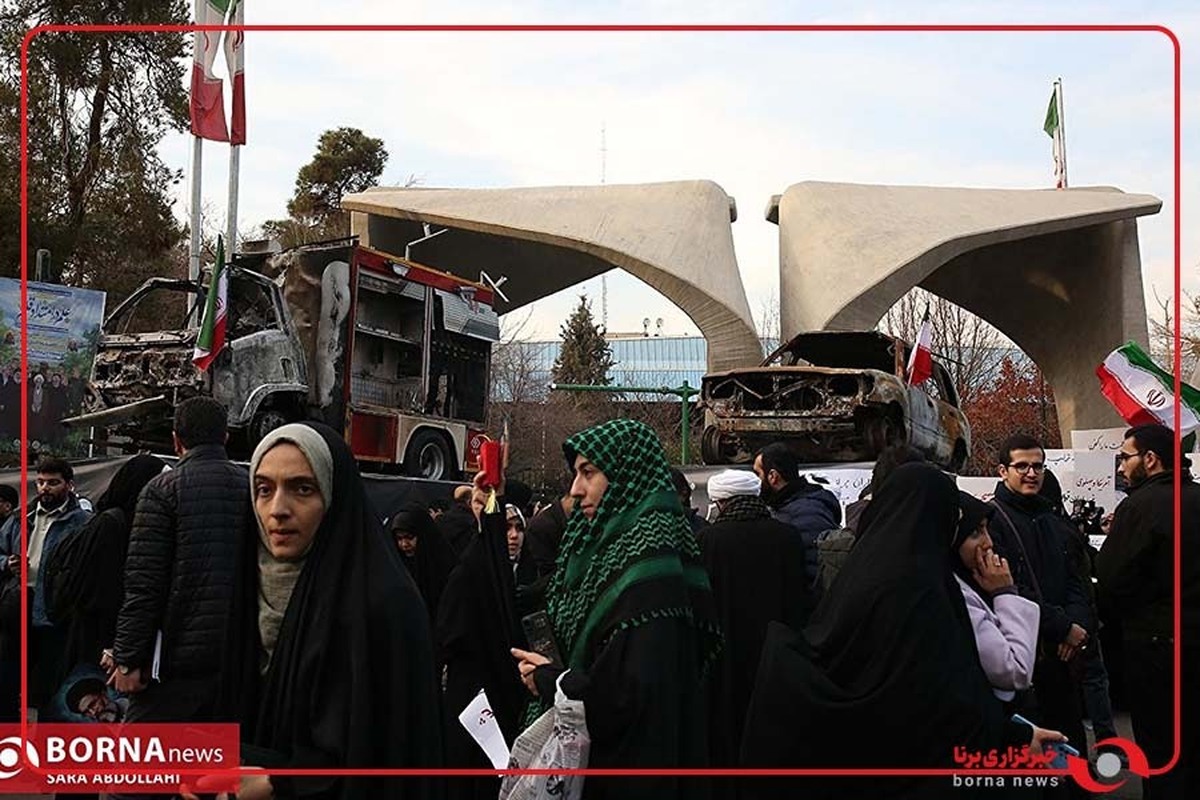 وزیر کشور: حضور پرشور در اجتماع ۲۲ دی شکستی بزرگ برای دشمنان بود