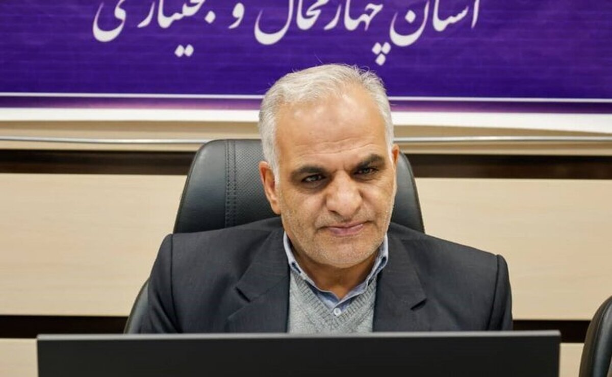 مدیران و مسئولان نباید تنها پشت میز خود بنشینند