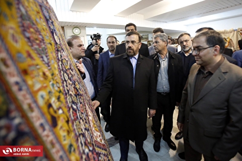 دیدار استاندار فارس با فعالان اقتصادی