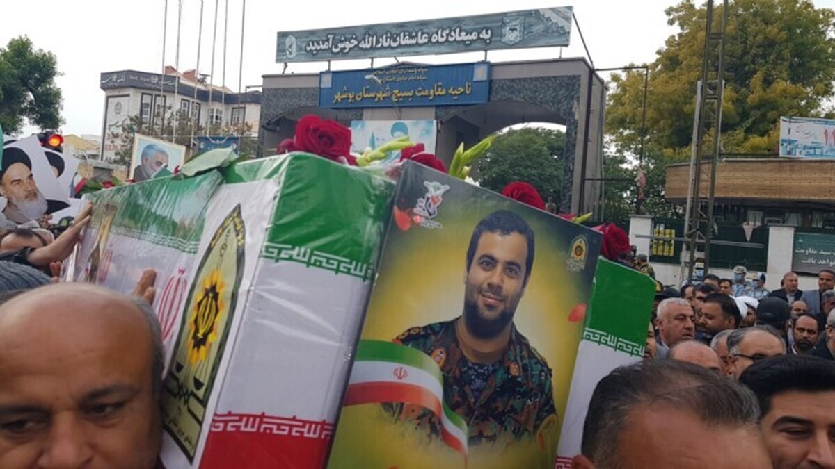 پیکر دومین شهید مدافع امنیت در بوشهر تشییع شد