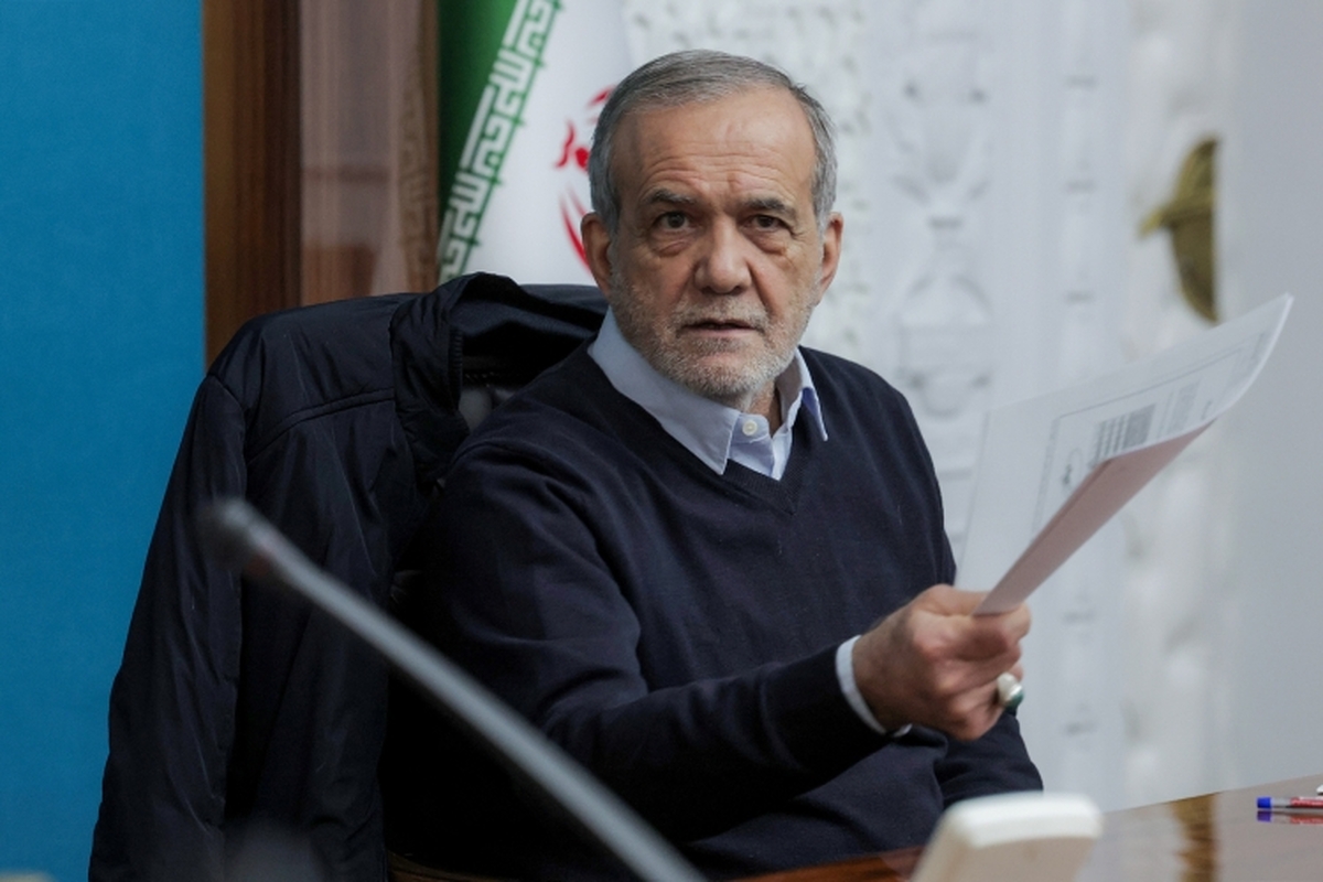 پزشکیان: بنا داریم یک بار برای همیشه مسئله ارز و رانت و فساد در توزیع منابع ارزی را حل کنیم