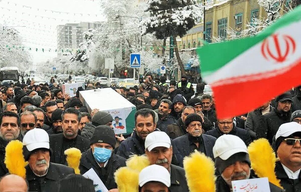 پیکر ۲ شهید مدافع امنیت در مشهد تشییع شد