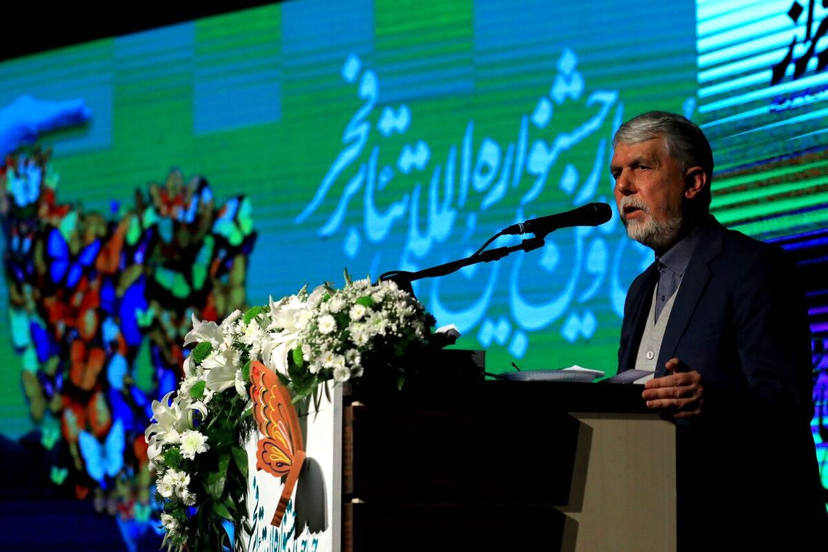 وزیر فرهنگ: تئاتر، هنرِ روایت حقیقت در چالش‌هاست