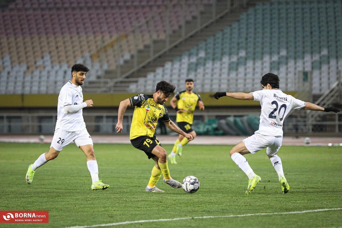 برزگر: باشگاه پیگیر احقاق حق ملوان است/ با جان و دل یک امتیاز را کسب کردیم