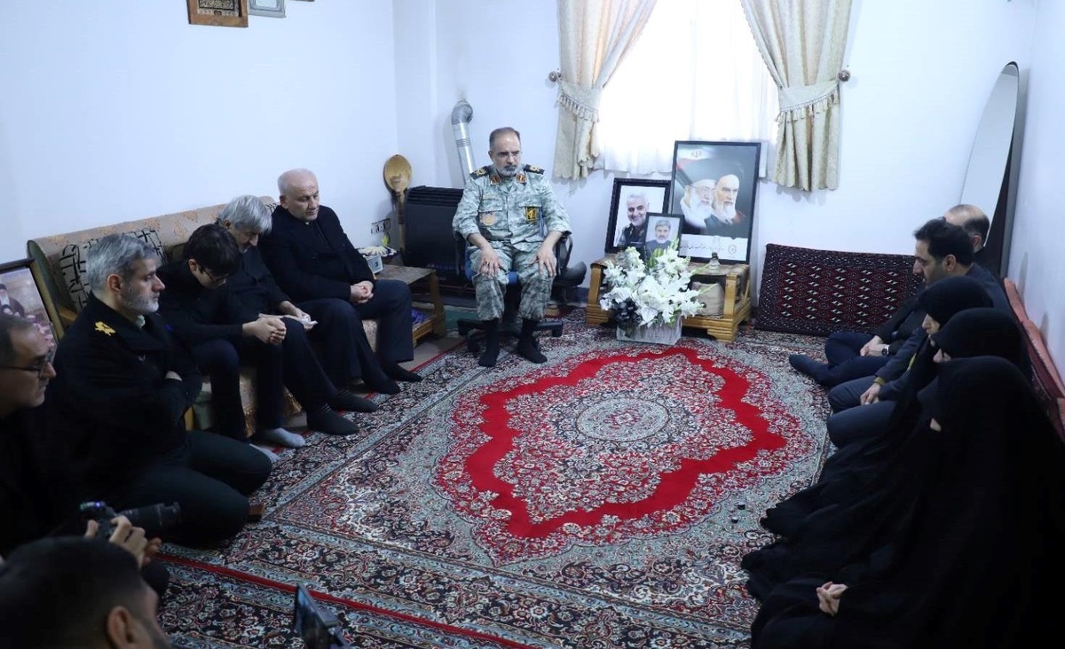 میزبانی خانواده شهید امنیت مسعود صادقی از مسئولان ارشد استان مازندران