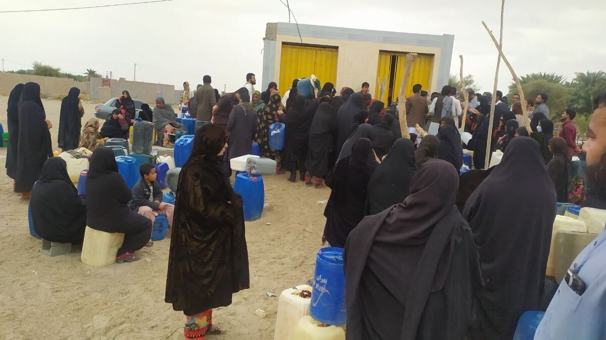 ۲۳۰ میلیون لیتر نفت سفید در منطقه زاهدان توزیع شد/ پلمب ۷ فروشندگی به دلیل تخلف