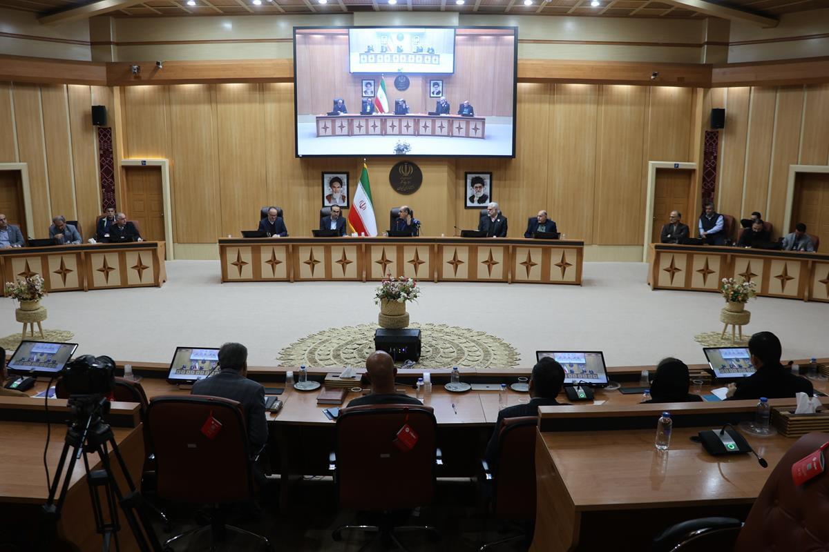 استاندار گیلان : صدور مجوز سرمایه گذاری خارجی در منطقه آزاد انزلی به صورت متمرکز انجام می‌شود