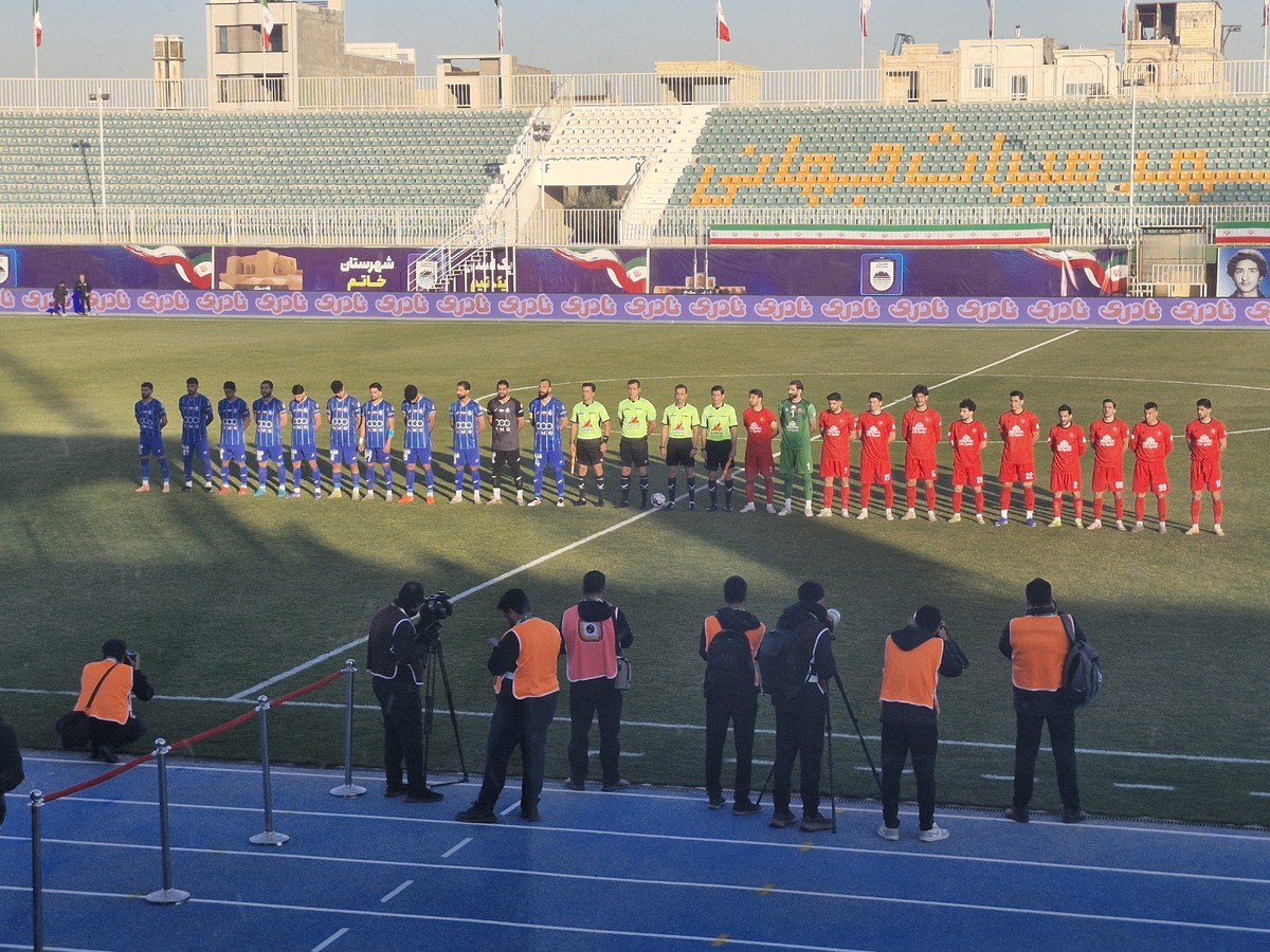 تساوی مدعیان در یزد/ استقلال و تراکتور زور بردن نداشتتد