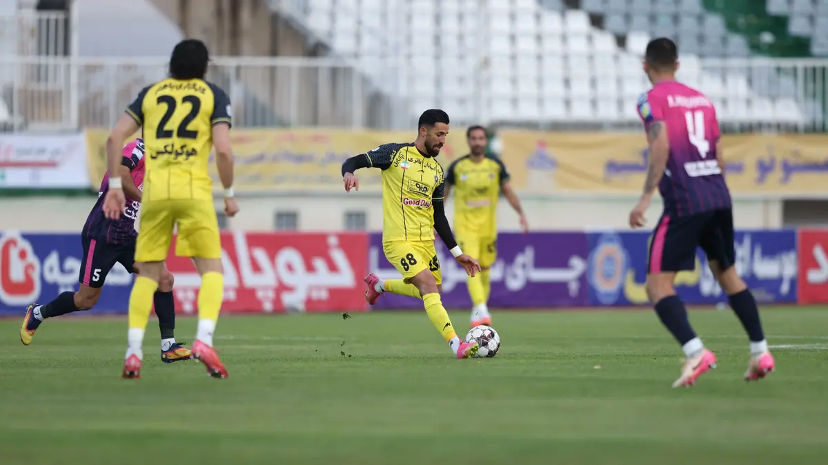 غیبت یک استقلالی در ال کلاسیکوی ایران