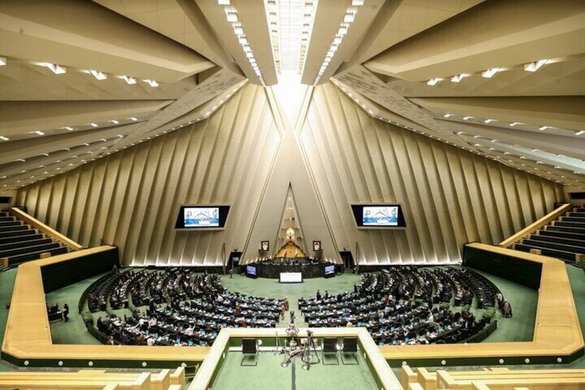 استیضاح وزرا در مجلس متوقف شد