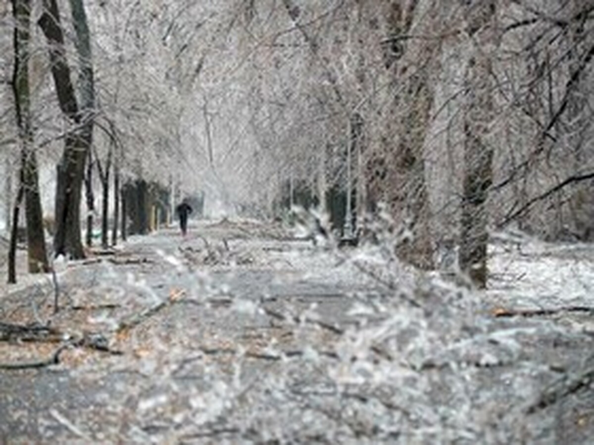 کاهش محسوس دما، یخبدان‌های شبانه و طوفان شن در راه کرمان