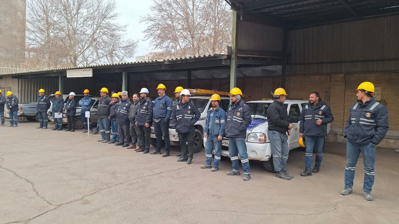 اقدام جهادی اصلاح و تعمیرات فیدر ۲۰ کیلو ولت کوچار در منطقه برق البرز آغاز شد 