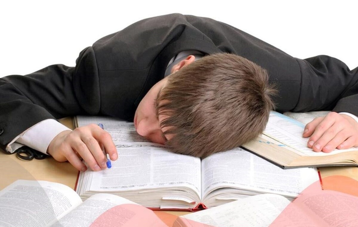 درس خواندن نصف و نیمه در شرایط آلودگی