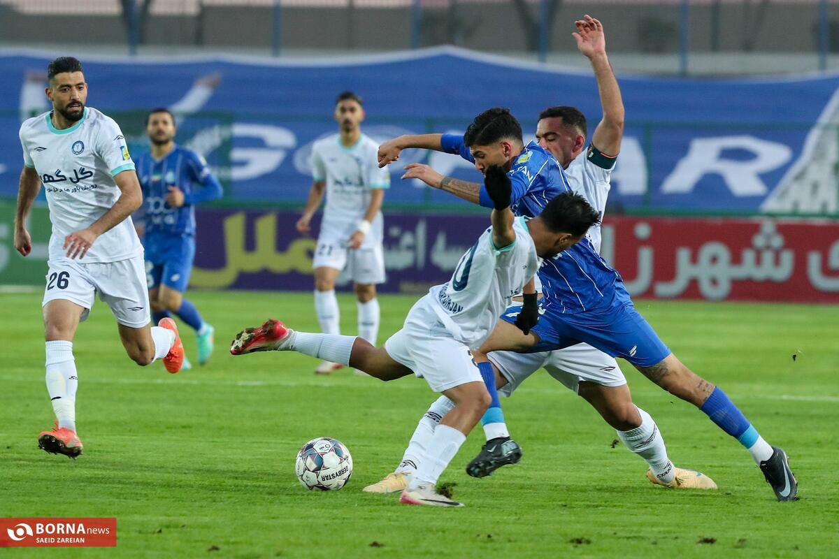 دیدار تیم های استقلال تهران-گل گهر سیرجان