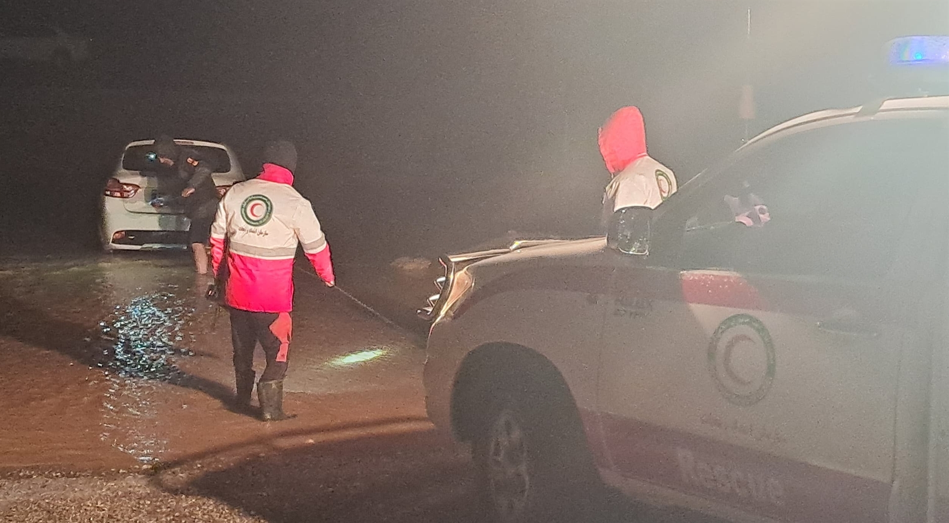 امدادرسانی هلالاحمر خوزستان به ۶۹۱ خانوار متأثر از بارشهای اخیر / عملیات تا پایداری شرایط ادامه دارد امدادرسانی هلالاحمر خوزستان به ۶۹۱ خانوار متأثر از بارشهای اخیر / عملیات تا پایداری شرایط ادامه دارد