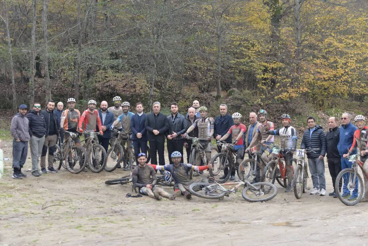 نایب قهرمانی تیم‌ دوچرخه سواری کاسپین ساری در مسابقات قهرمانی استان