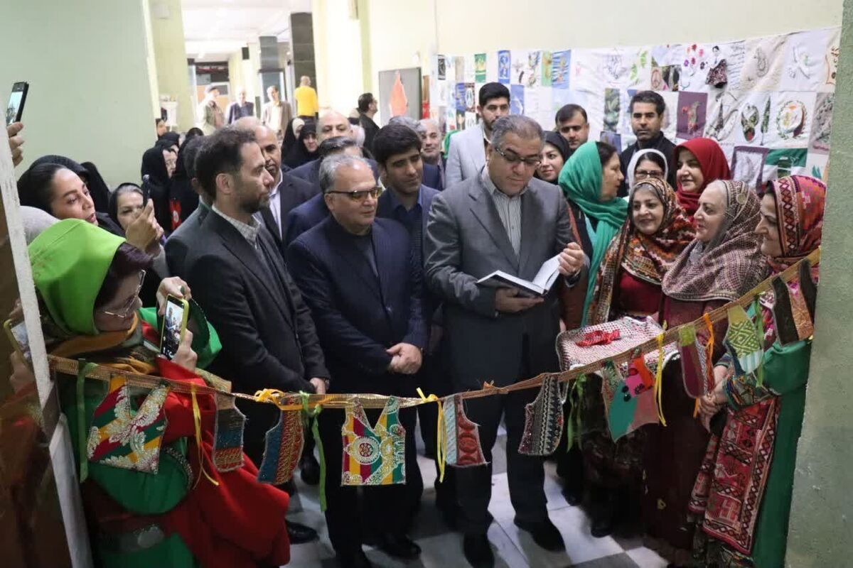 سمنان میزبان نمایشگاه «جلیقه ایرانی»