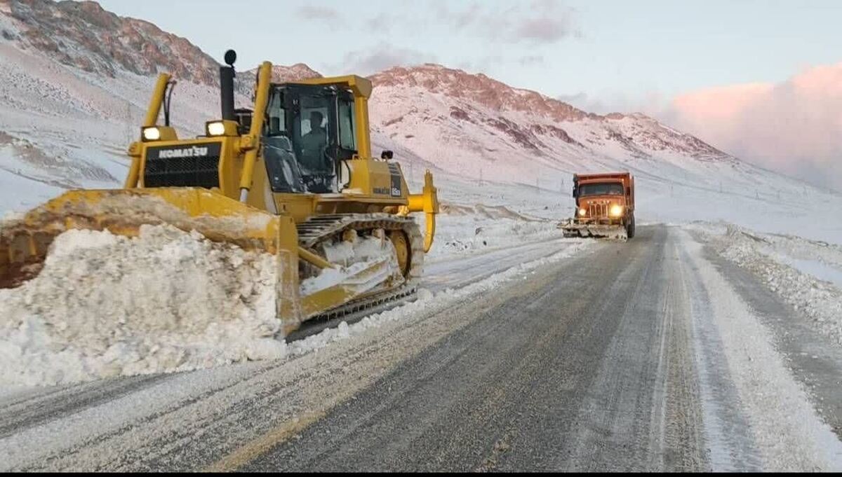 برفروبی ۶ هزار کیلومتر باند در جاده‌های لرستان