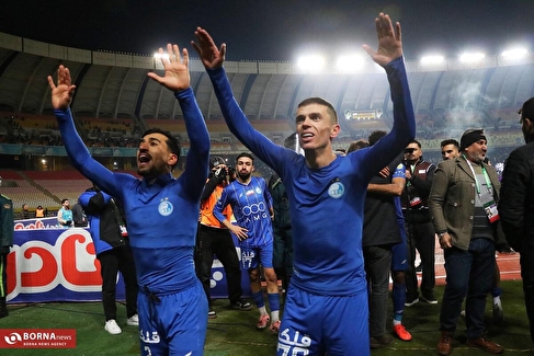 پیشکسوت استقلال: پنجره بسته به آبی‌پوشان لطمه زده است