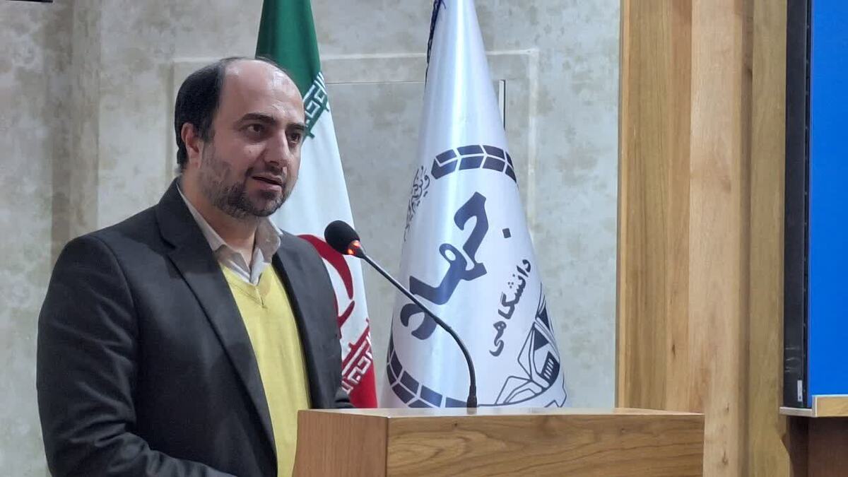 جهاد دانشگاهی پیشران تحول علمی و فرهنگی و حلقه وصل دانشگاه با جامعه باشد