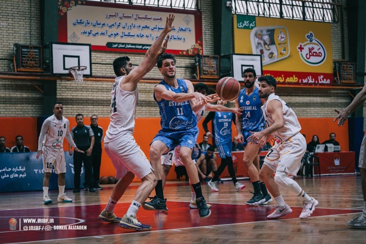 لیگ برتر بسکتبال/ پیروزی شیرین استقلال در روز ناکامی رعد پدافند هوایی اصفهان