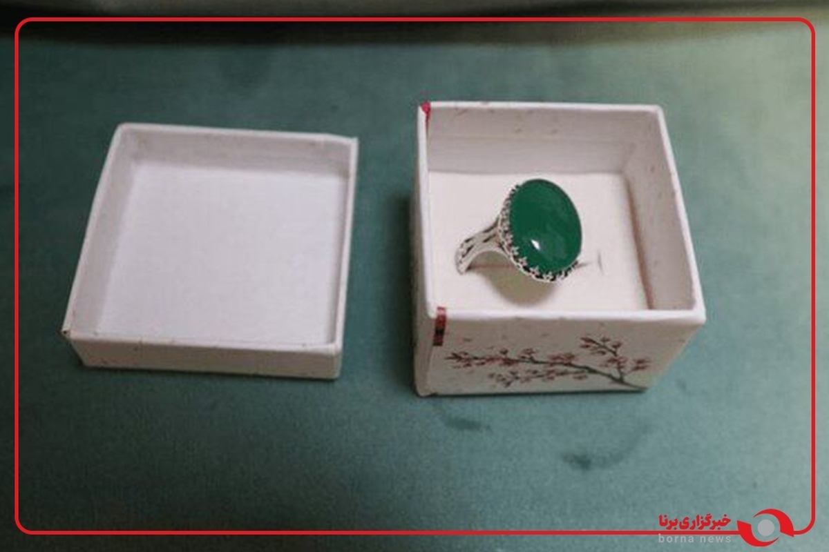 ماجرای اهدای انگشتر رهبر انقلاب به همسر شهید خشویی