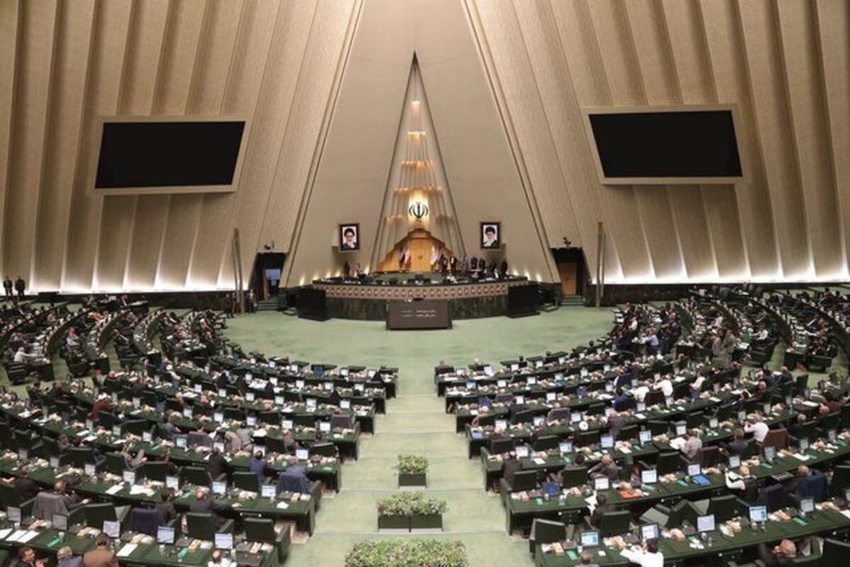 جلسه علنی مجلس پایان یافت/ نمایندگان به حرم مطهر امام خمینی ( ره) می روند
