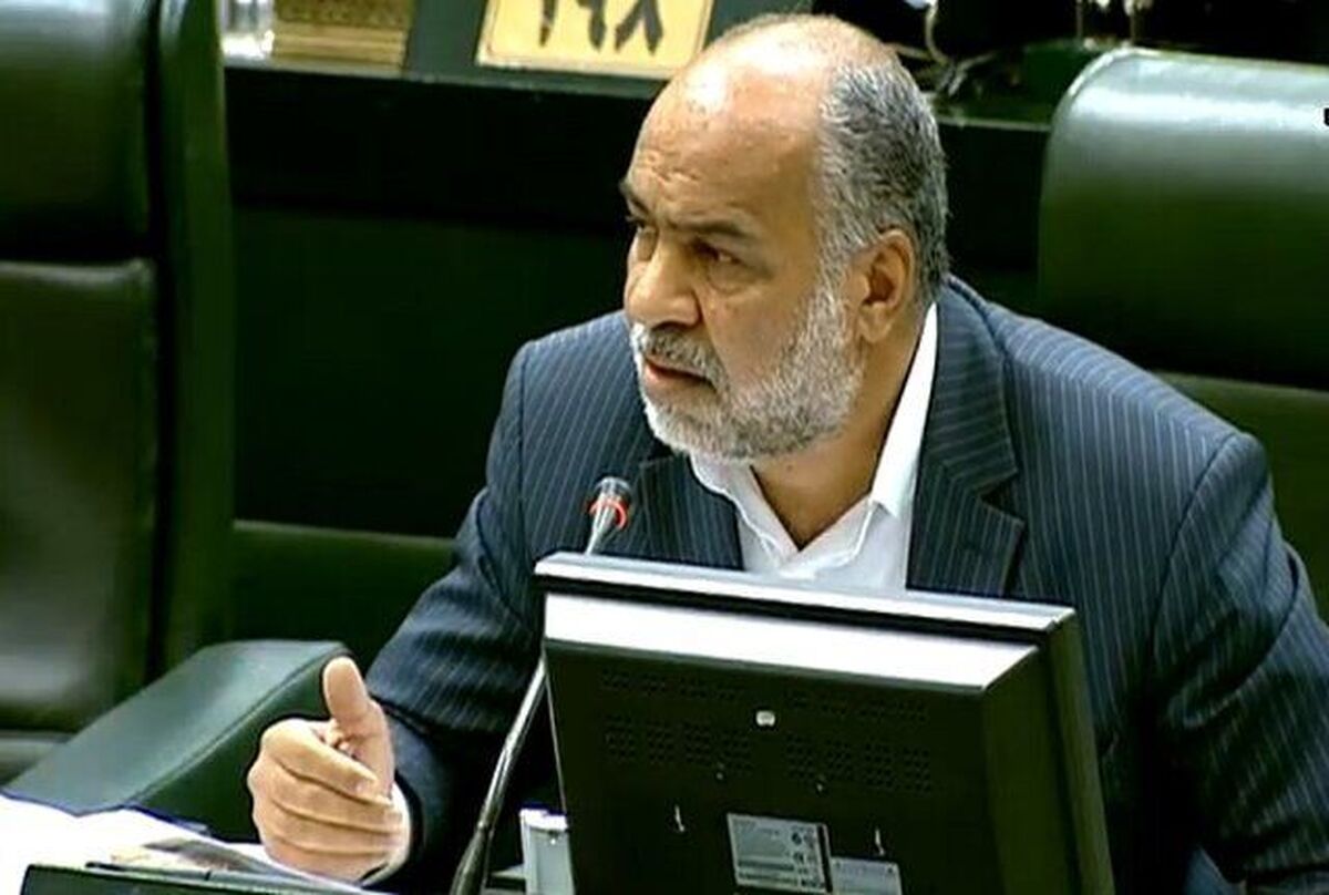 نماینده مجلس: برخی برنامه‌های صداوسیما جامعه را متشنج می‌کند/ انتقاد از مدیریت ایران خودرو