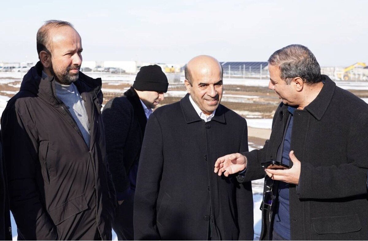 ظرفیت نیروگاه‌های خورشیدی تا پایان بهمن ماه کشور به ۴۵۰۰ مگاوات می‌رسد