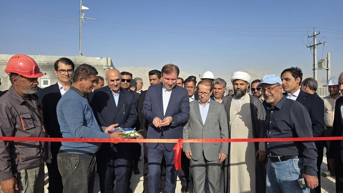 افتتاح واحد تولید بتن آماده و قطعات بتنی در شهرستان دیر