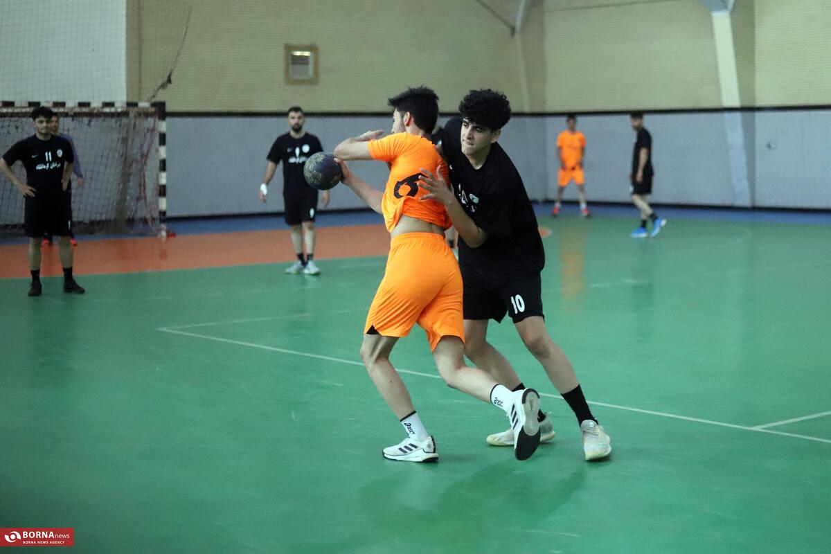 گزارش تصویری |روز اول مسابقات هندبال قهرمانی جوانان کشور در کرمانشاه