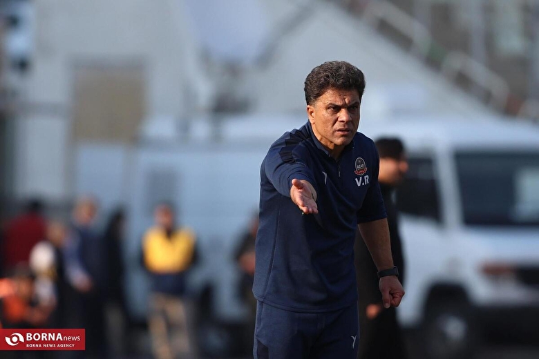 سرمربی شمس آذر: بازی سختی مقابل استقلال داریم/ فعلا به تراکتور فکر نمی کنیم