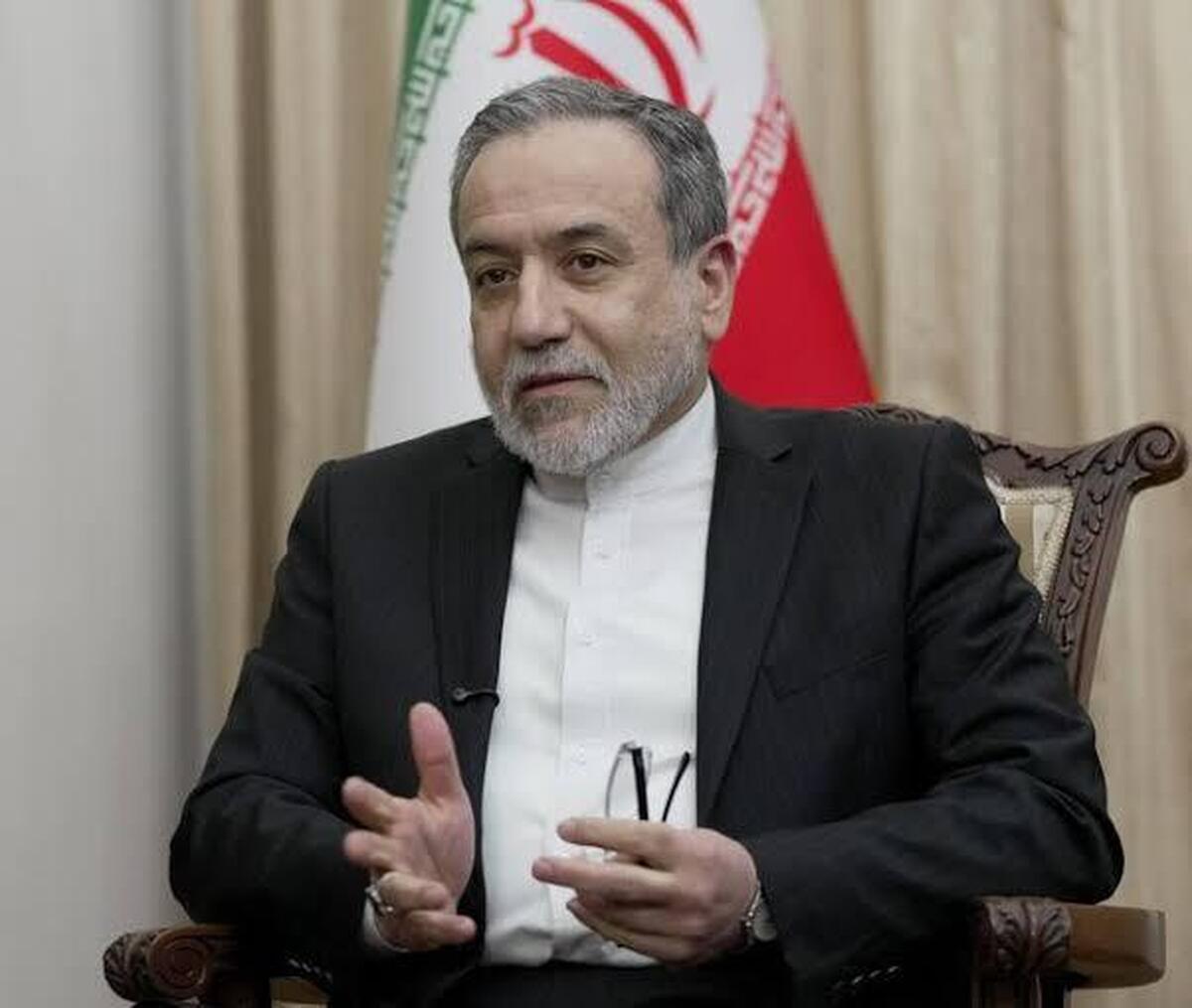 عراقچی خطاب به زلنسکی: جهان از دلقک‌های گیج خسته شده است