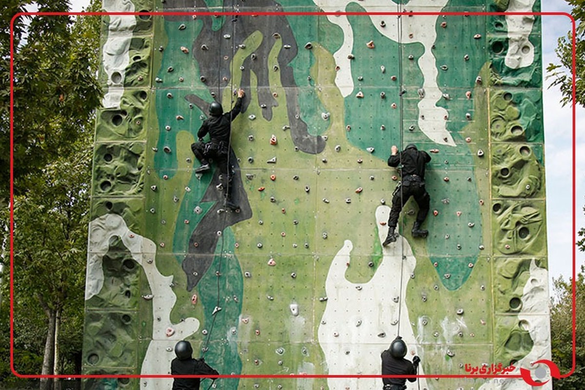 تصاویری از مانور جنگ شهری و ضد تروریسم تیپ ویژه نوپو پلیس