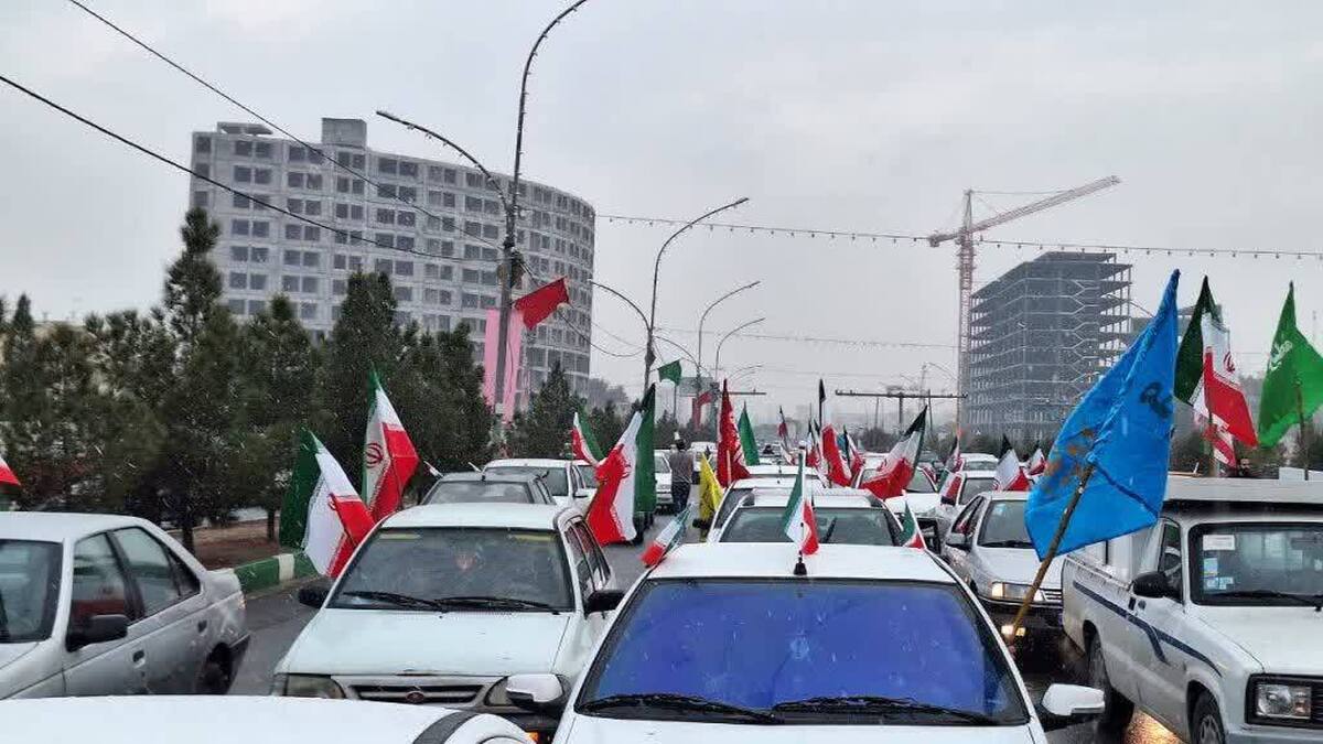 قم غرق در شادی میلاد حسینی شد