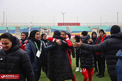 دیدار تیم‌های فوتبال دختران پرسپولیس - ملوان