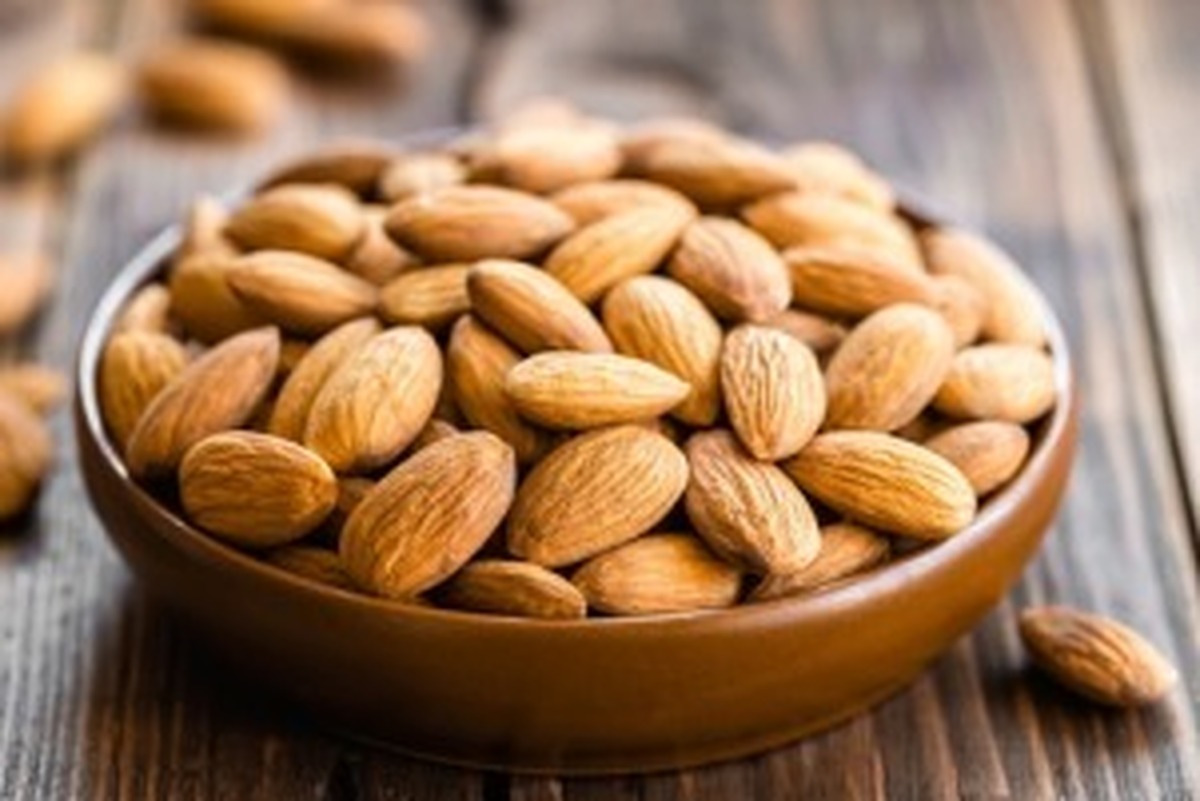 خوردن بادام با پوست مفید است یا یک ترند ترسناک است؟