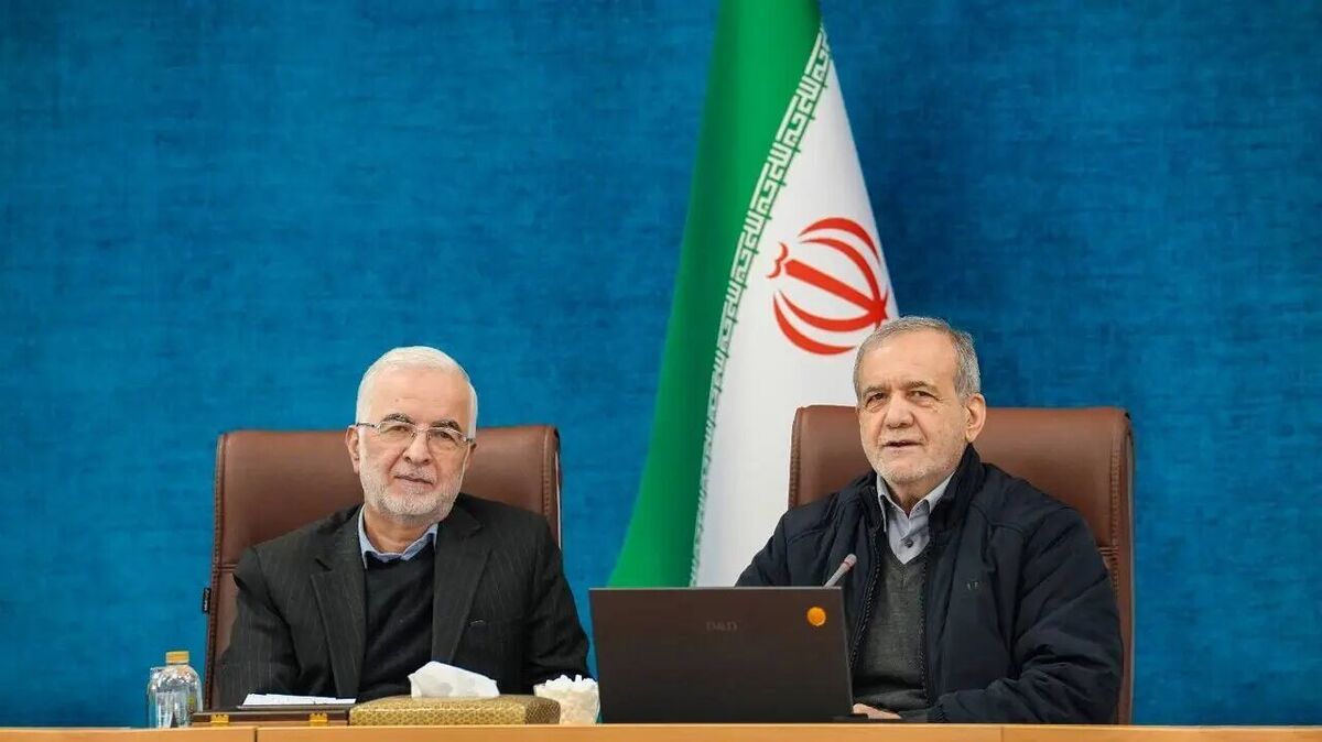 رئیس جمهور: هدف و طمع اصلی آمریکا و اروپا نفت و گاز ایران است