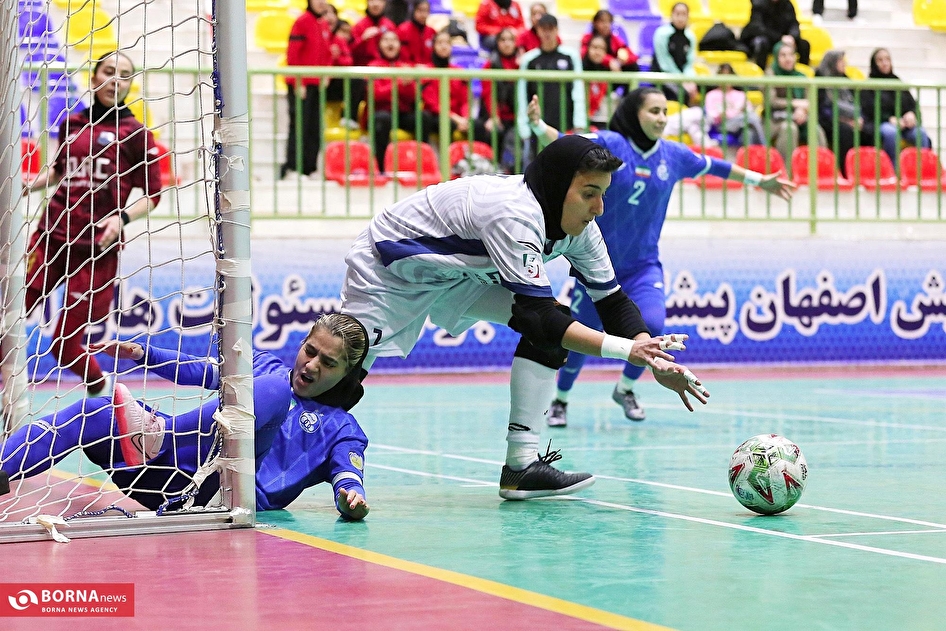 دیدار فوتسال دختران پالایش نفت - استقلال