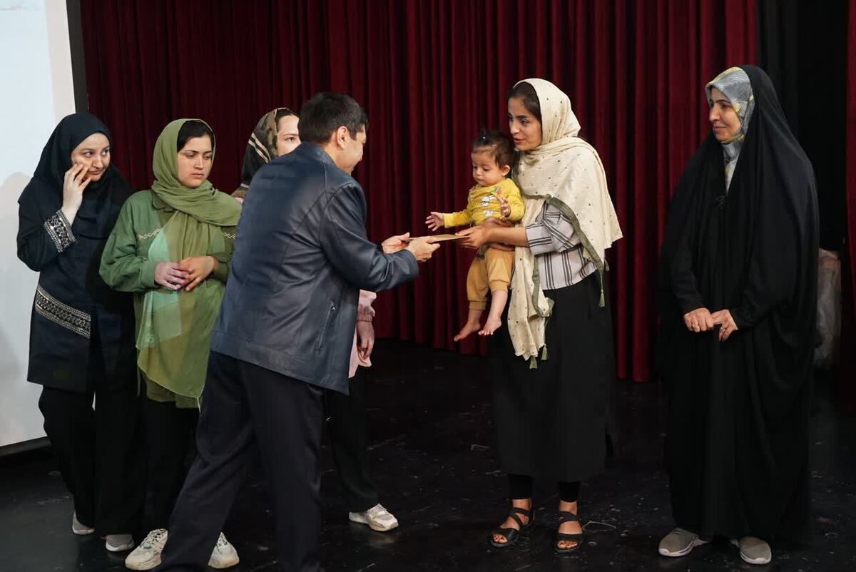 در همایش مادر و کودک تأکید شد؛ مراقبت از مادران، تضمین‌کننده نسلی سالم