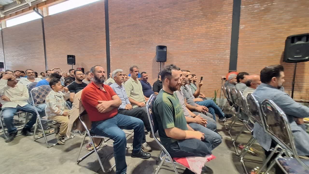 مراسم روز کارگر در شرکت فولاد خرمدشت تاکستان برگزار شد