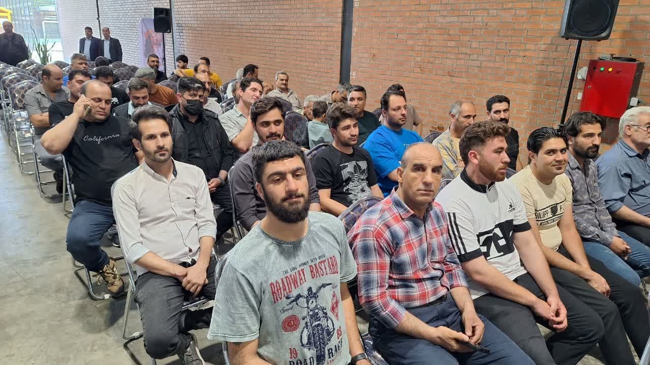 مراسم روز کارگر در شرکت فولاد خرمدشت تاکستان برگزار شد