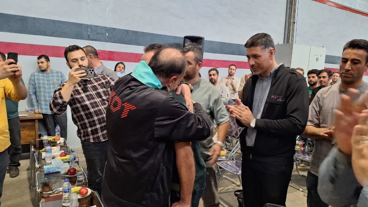 مراسم روز کارگر در شرکت فولاد خرمدشت تاکستان برگزار شد