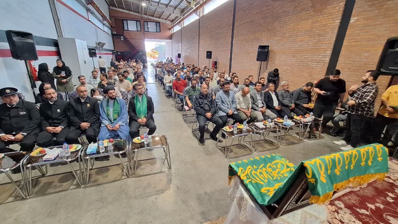 مراسم روز کارگر در شرکت فولاد خرمدشت تاکستان برگزار شد