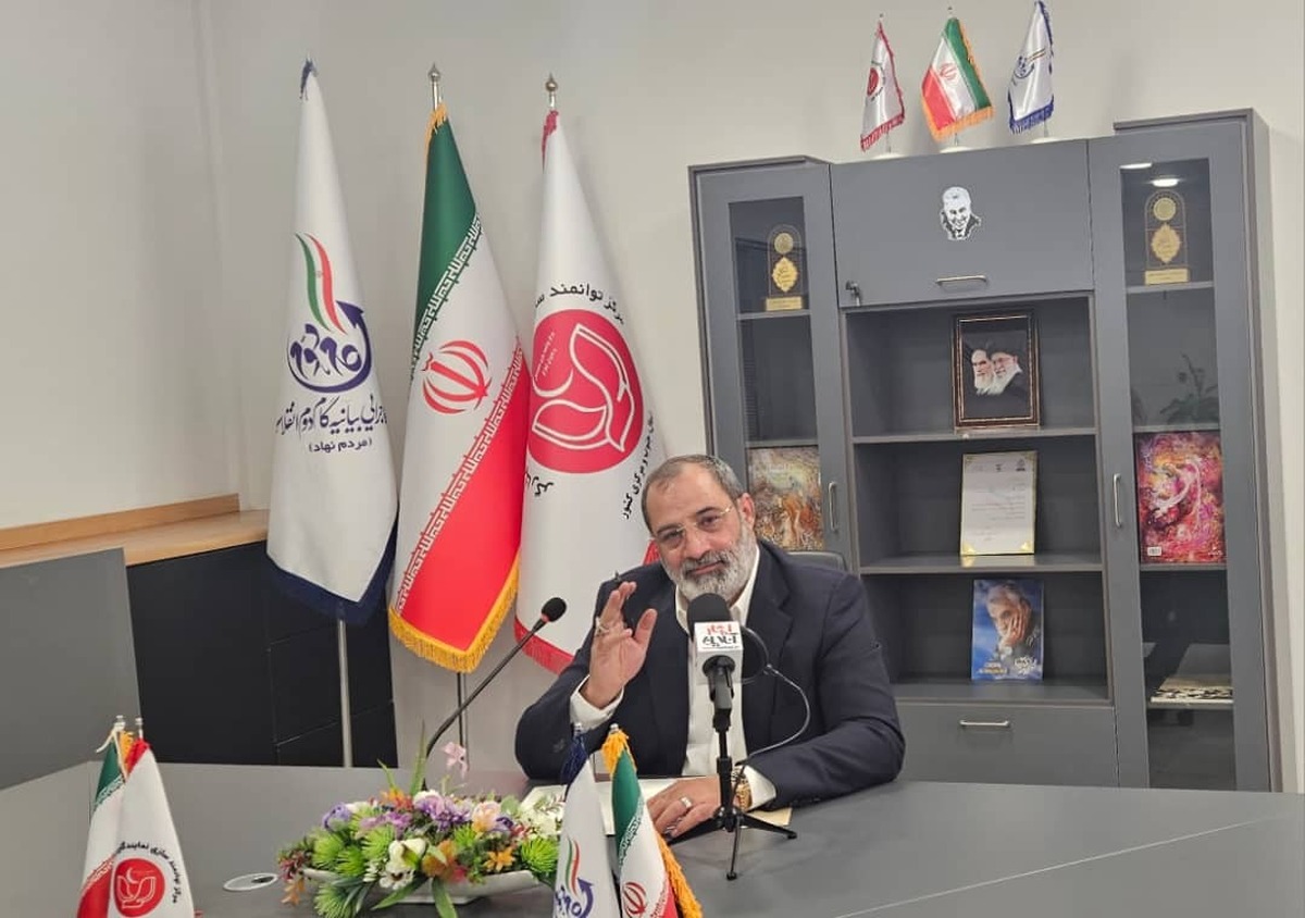 آبشاهی : معلم، چراغی است در مسیر تکامل انسان که هرگز خاموش نمی‌شود