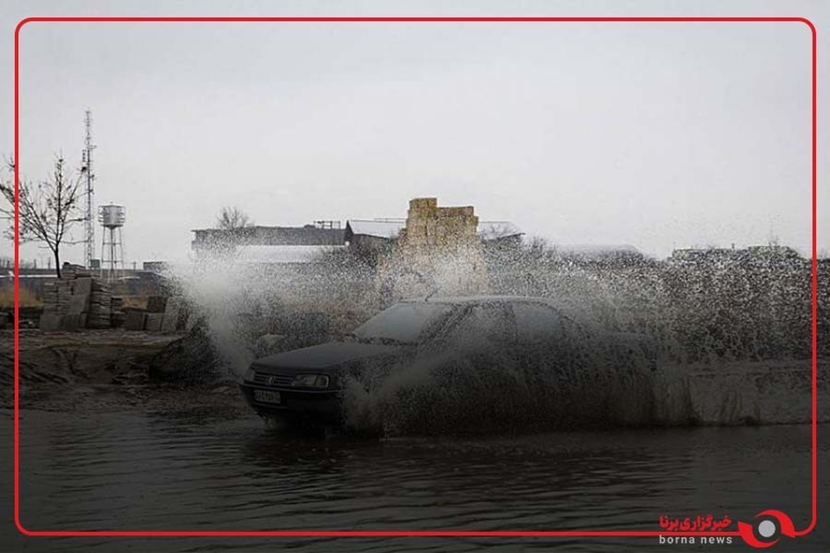 آبگرفتگی خیابان اصلی بازار دهلران