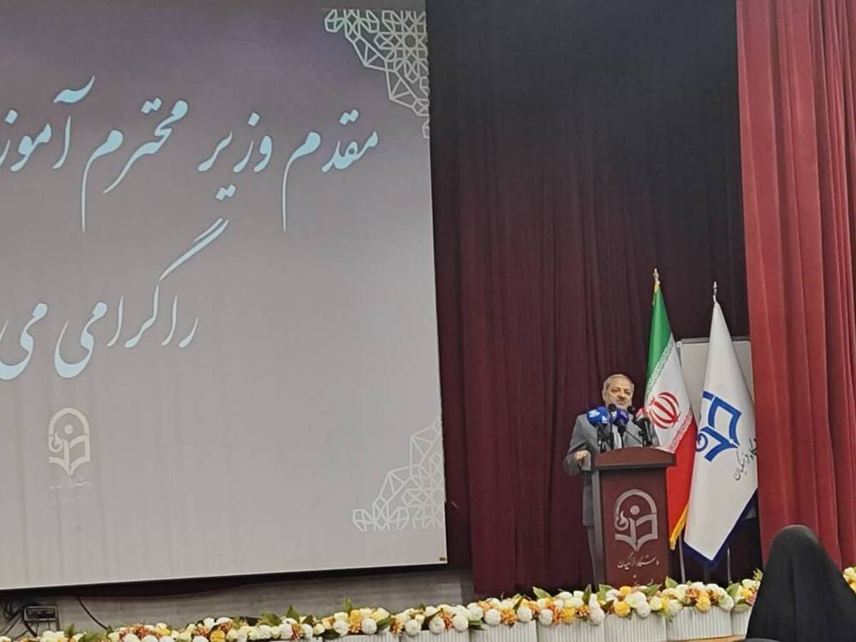 همه امکانات باید به سمت دانشگاه فرهنگیان سوق داده شود