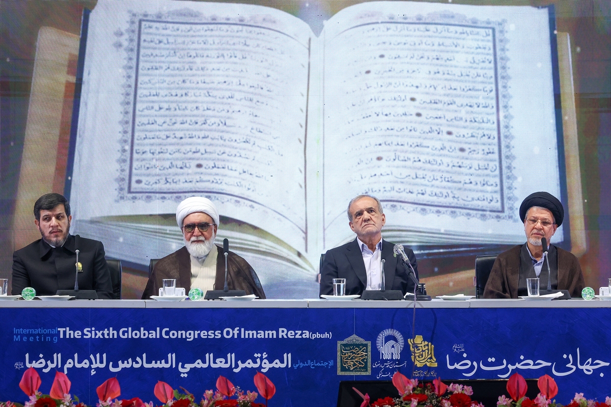 اگر نمی‌توانیم عدالت، انصاف، کرامت و حق را آنگونه که باید در جامعه پیاده کنیم، مشکل از ماست نه مردم